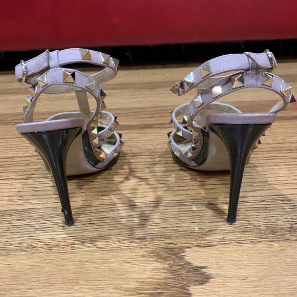 Valentino Rockstud Patent Black Nude Poudre Pump - Picture 7 of 7